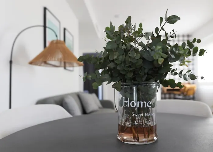 Le Petit Σανταντέρ